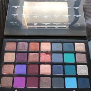 Natasha Denona 28 palette (purple/blue)